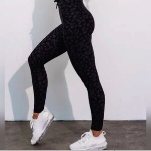 White Fox Boutique Sarah's Day x White Fox Active Solider Leggings